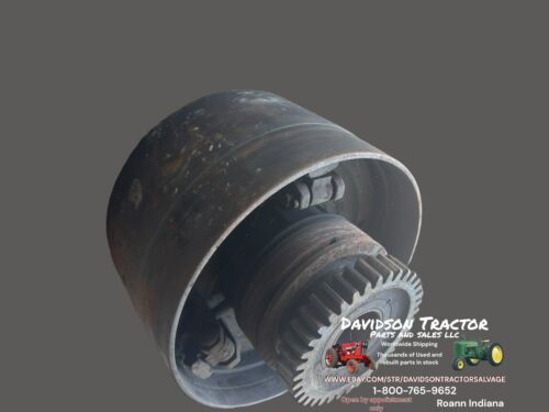 USED JOHN DEERE A TRACTOR BELT PULLEY CLUTCH ASSEMBLY A1864R
