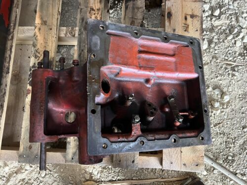 McCormick Deering W9 WD9 Transmission Top Cover Steering Gearbox Housing