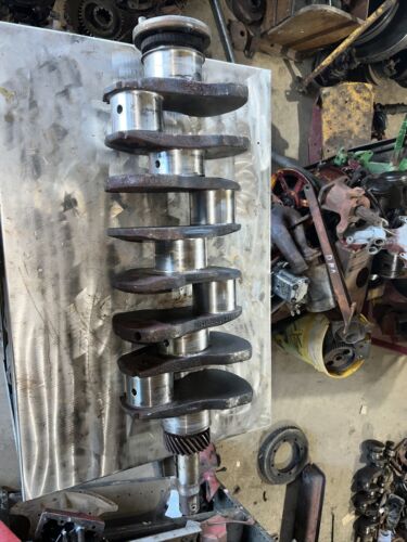International Farmall SMD Crankshaft IH number 261265R1
