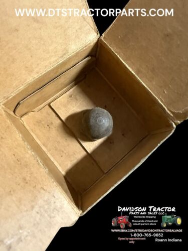 Genuine John Deere 14 P 665 R New Old Stock Nut Cap Antique Tractor