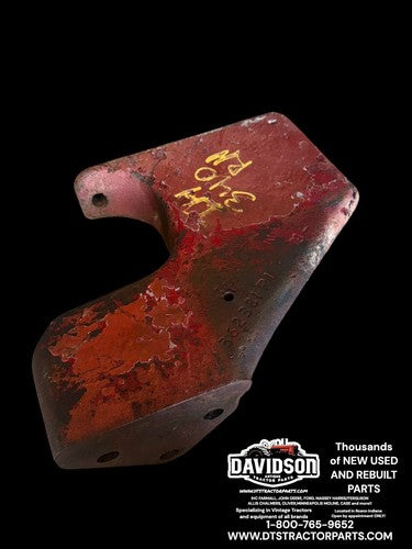 FARMALL 300 340 350 UTILITY. FRONT BOLSTER SUPPORT BRACKET Right SIDE 362381R1