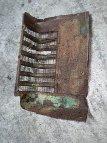 JOHN DEERE B GRILL GRILLE WITH SCREEN LEFT HAND ORIGINAL