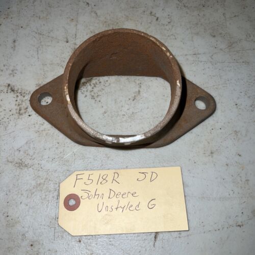 John Deere unstyled US G lower water casting outlet F518R