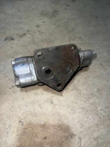 Farmall International IH tractor Ross hydraulic flow valve V12999