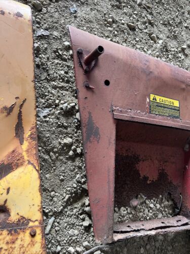 IH 444 Single fender antique tractor
