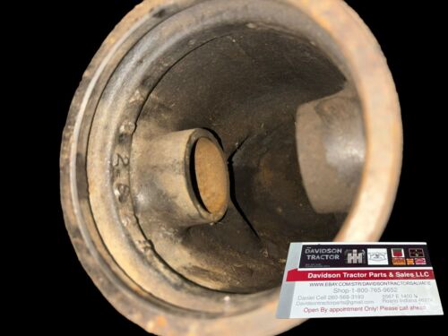 John Deere A A3282R JD Tractor engine motor piston