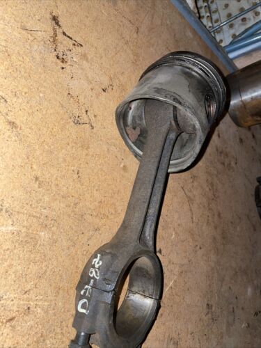 International Piston/Connecting Rod Assy-engine 318377R2 D282