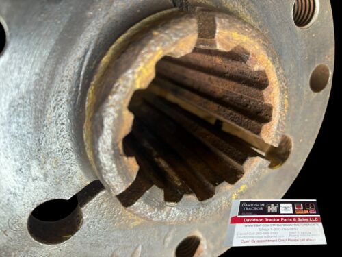 John Deere B Original 12 Spline Rear Wheel Hub & Collar B2188R Antique Tractor