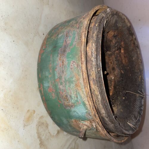 John Deere 4020 Air Cleaner Bowl Cup