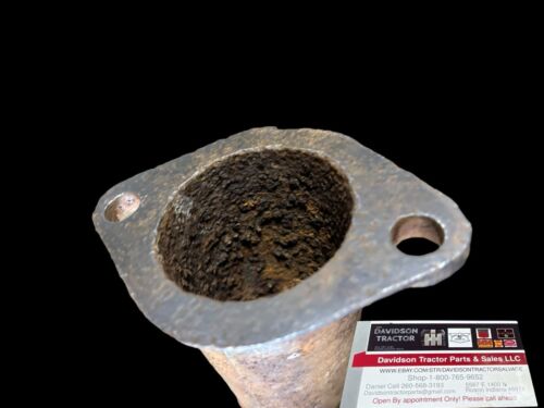 John Deere Unstyled D D1033R Pipe Outlet Air Cleaner To Carburetor