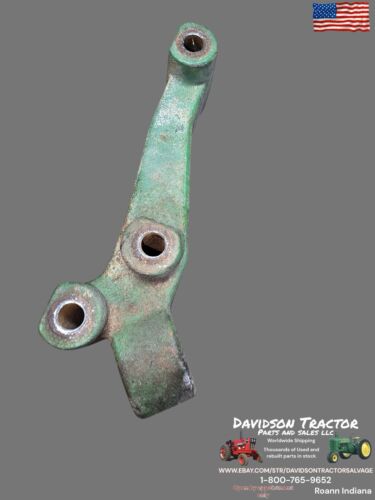 R33768R John Deere 4020 Light Bracket Antique Tractor