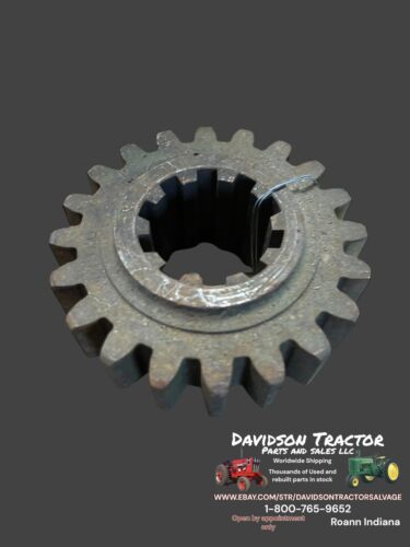 JOHN DEERE UNSTYLED B TRANSMISSION SECOND SPEED GEAR B1370R