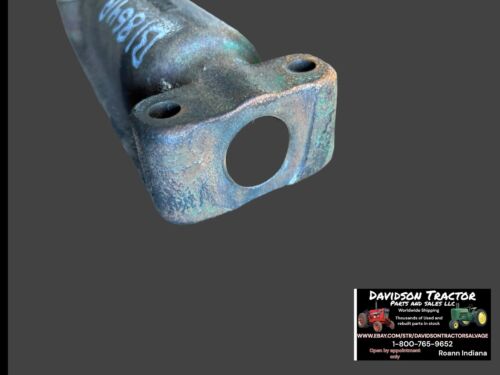 JOHN DEERE B1864R  CLUTCH FORK HOLDER HOUSING ANTIQUE TRACTOR