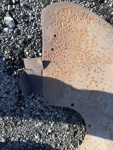 USED JOHN DEERE LA TRACTOR LH FENDER AL2772R