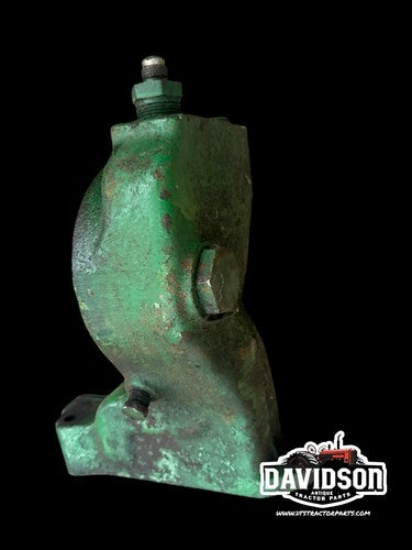 Oil Filter Housing Body AR76582 John Deere Tractor R62110 R50382 R54561 R59483