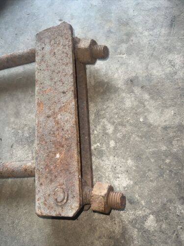 FARMALL H SH M SM SMTA MD 300 350 400 450  TRACTOR DRAWBAR BRACKET