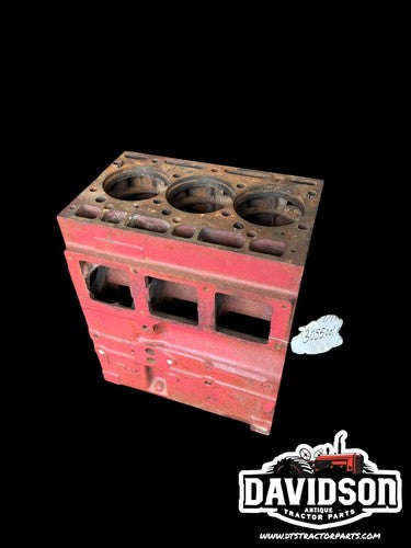 IH INTERNATIONAL 484 DIESEL BLOCK D179 GOOD USED BLOCK 3055001R3