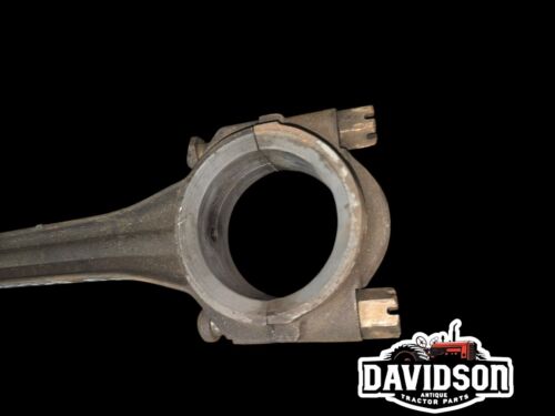 USED JOHN DEERE B TRACTOR ENGINE B1772R PISTION AND CONNECTING ROD B1770R
