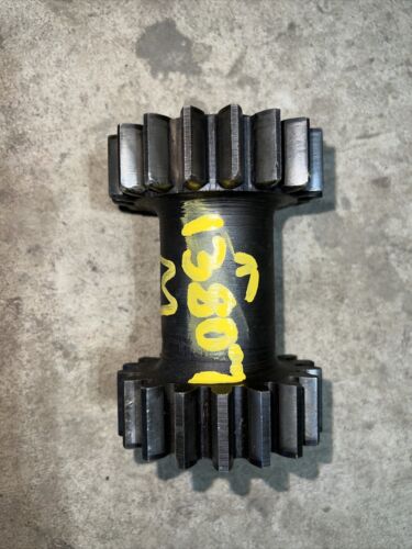 IH FARMALL M TRACTOR REVERSE IDLER GEAR SHAFT Antique Tractor 52083-D