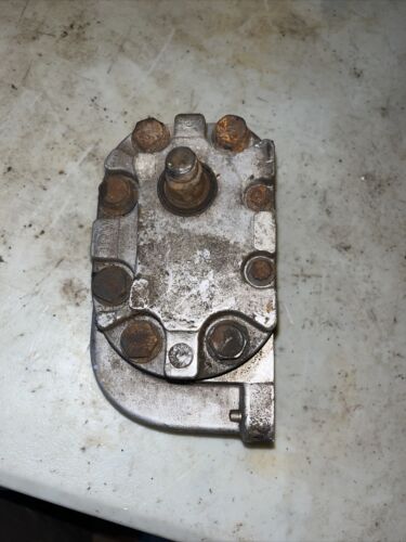 International Farmall 1066 Power Steering MCV Hydraulic Pump 391353R92  Tractor