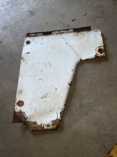 IH 444 2424 2444 ++ Radiator side panel Left