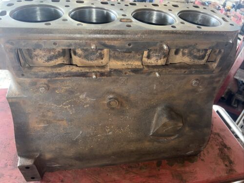 FARMALL SUPER H CYLINDER BLOCK 358067R1 C-169 Antique Tractor