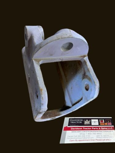 USED JOHN DEERE H TRACTOR SEAT BASE BODY H369R