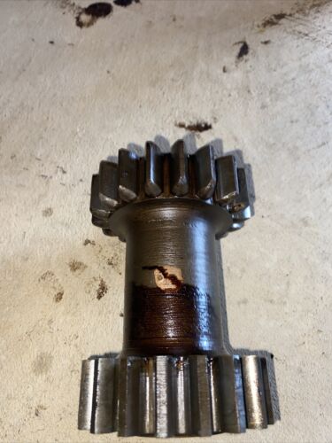 IH FARMALL M TRACTOR REVERSE IDLER GEAR SHAFT Antique Tractor