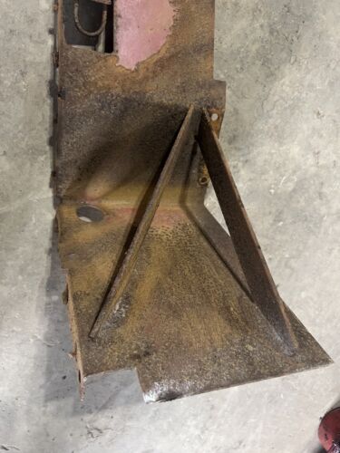 IHC Mcormick WD9 RIGHT foot platform W9 Diesel International Antique tractor