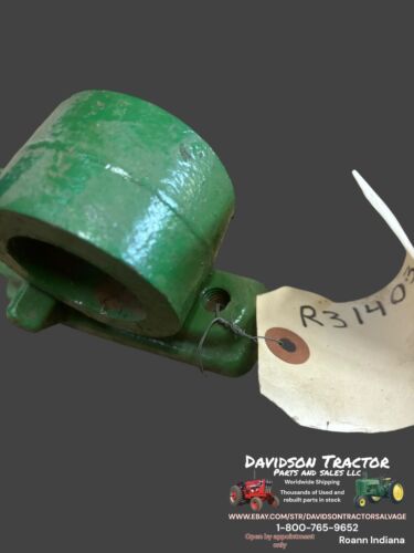 John Deere 3020 + Bracket R31403R