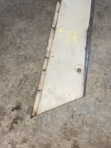 International 444 utility tractor orig IHC good engine front left side cov panel