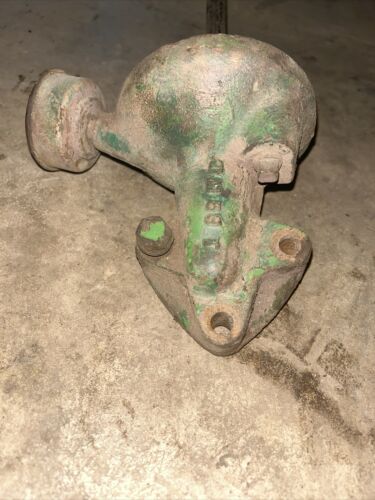 M59T GOOD USED JOHN DEERE M 40 320 330 420 430 ENGINE OIL FILTER HOUSING BASE