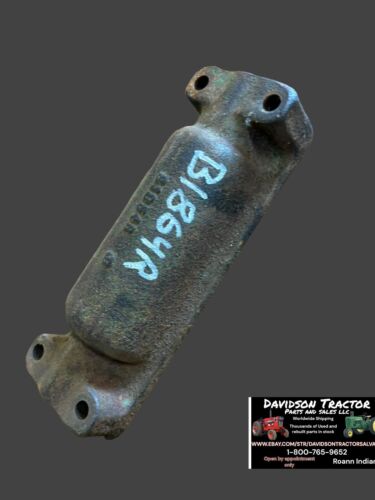 JOHN DEERE B1864R  CLUTCH FORK HOLDER HOUSING ANTIQUE TRACTOR