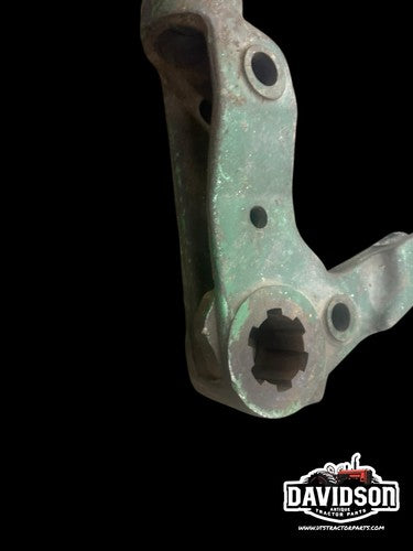 1 John Deere 720 730D R.H.  Rock Shaft  Lift Arm  F2641R used tractor part