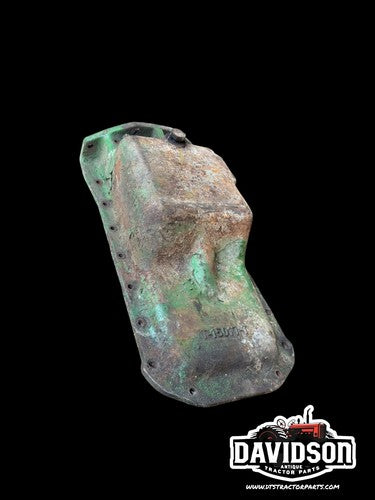 JOHN DEERE 2010 CRAWLER DOZER TRACTOR. ENGINE OIL PAN T15017T