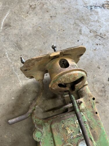1946 John Deere B Dash/Shifter Tower Antique Tractor
