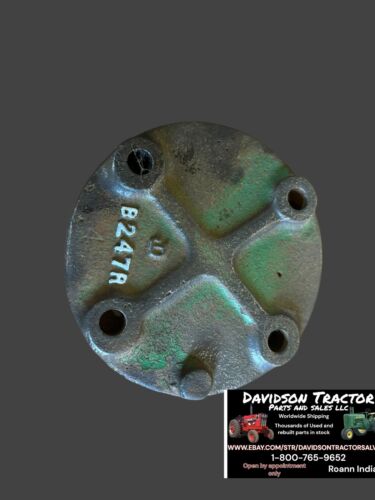 USED JOHN DEERE TRACTOR ENGINE OIL PUMP BOTTOM GEAR COVER PLATE B247R