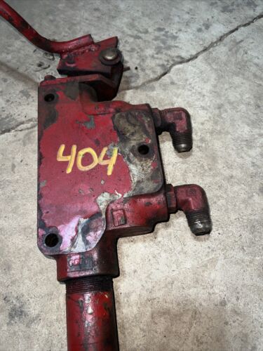 IH Farmall 404 Hydraulic valve W/Handle 378029-R1