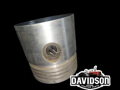 genuine OEM Winconsin piston assembly IHC C135 A1329 NOS