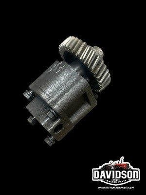 JOHN DEERE 2020 OIL PUMP.(R53382)
