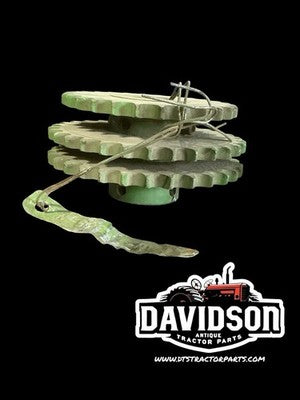 John Deere AN100773 Sprocket Double Tooth Corn Attachment 335,435,635