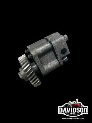 JOHN DEERE 2020 OIL PUMP.(R53382)