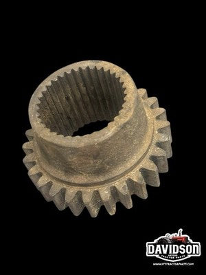 Used 1st Speed Drive Gear fits International 404093R1 fits Case IH 595 695 895