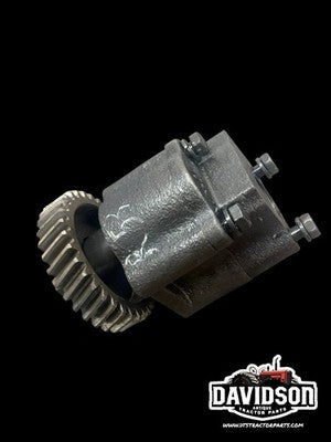 JOHN DEERE 2020 OIL PUMP.(R53382)