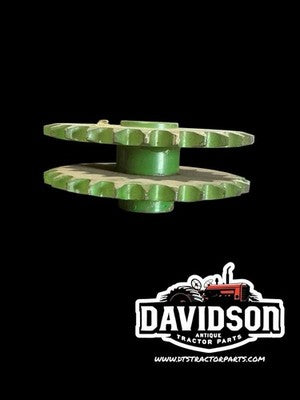 John Deere AN100773 Sprocket Double Tooth Corn Attachment 335,435,635