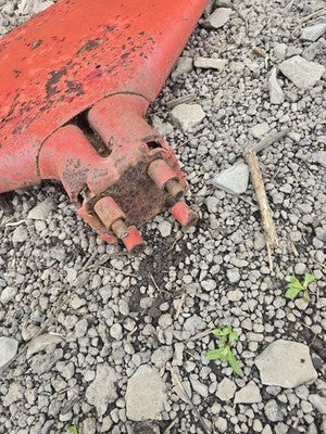 IH FARMALL H M SUPERS 300 350 400 450 FENDERS PAIR