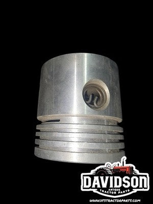 genuine OEM Winconsin piston assembly IHC C135 A1329 NOS