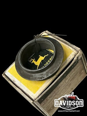 New Old Stock OEM John Deere AH632R H631R Rear Axle Felt Retainer John Deere H