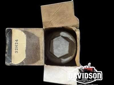 OEM John Deere Spool Cap U20144U 91 831 Loader