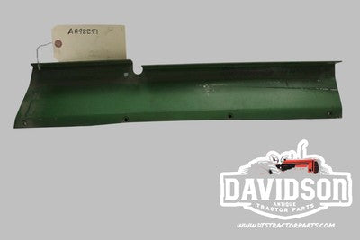 OEM JOHN DEERE AH92251 RH OUTER SUPPORT 3300, 4400, 4420, 6600, 7720 COMBINE